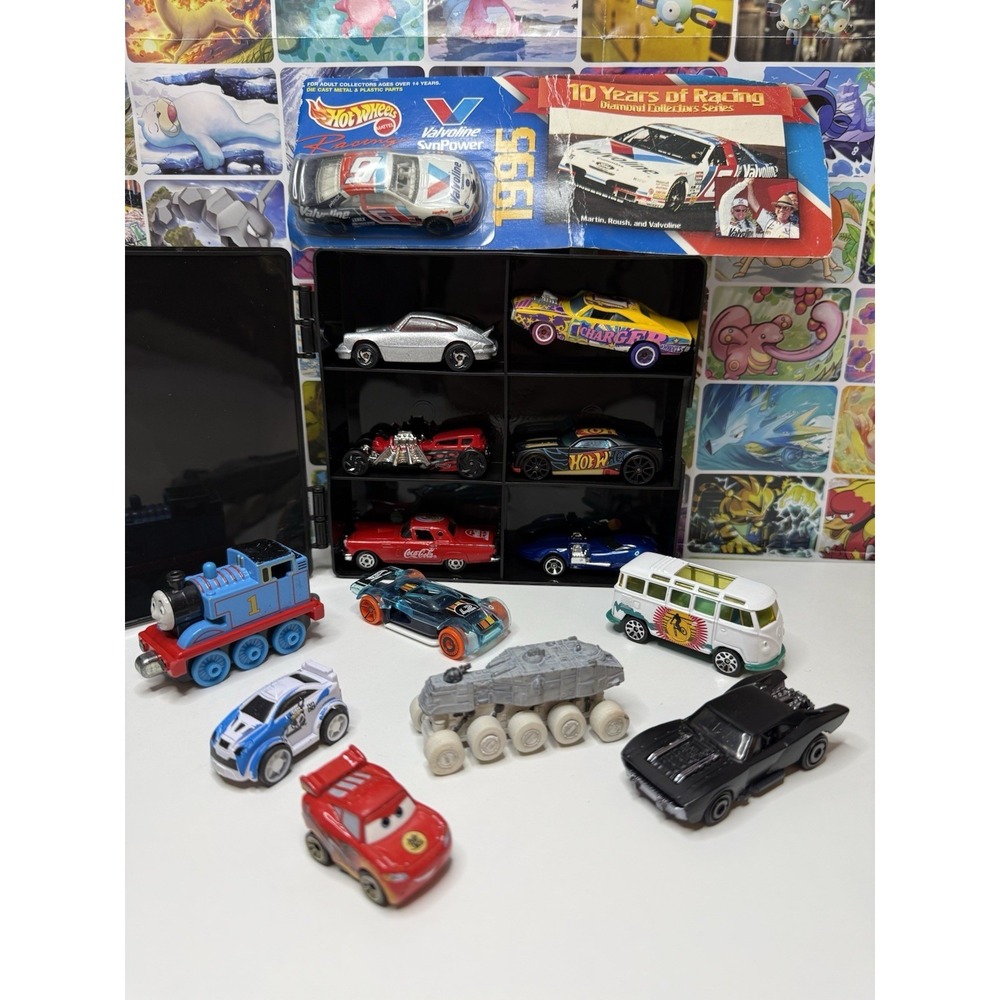 Hot Wheels Die-Cast Vehicle Lot Of 14 Cars W/carrying Case